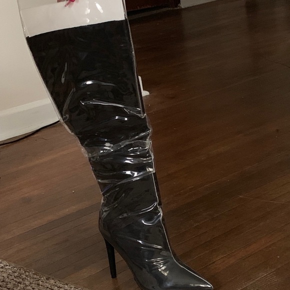 Boots - Picture 1 of 7